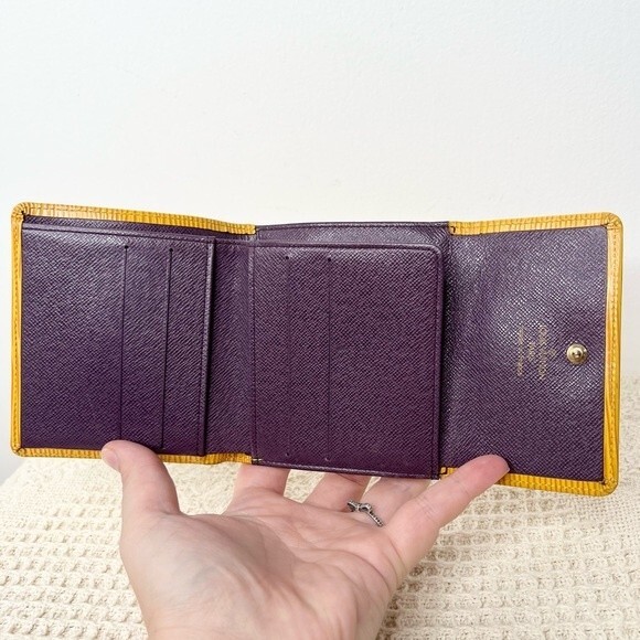 Authentic Louis Vuitton 1996 Epi Elise Wallet Yellow Leather Vintage Bifold - Picture 6 of 11